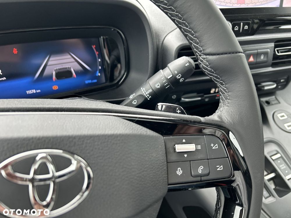 Toyota Proace City Verso 1.5 D-4D VIP - 16