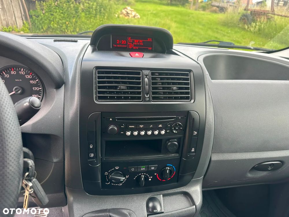 Peugeot EXPERT 2.0 HDi 128 kM manual, 2016 rok ORGINALNY- NISKI PRZEBIEG, HAK, paka jak NOWA, CZUJNIKI PARKOWANIA, STAN BDB! - 8