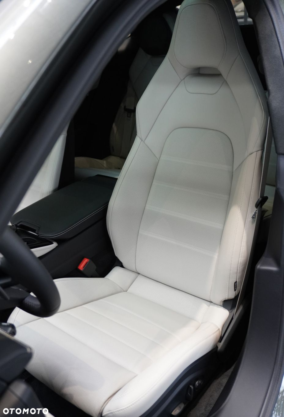 Porsche Panamera - 12