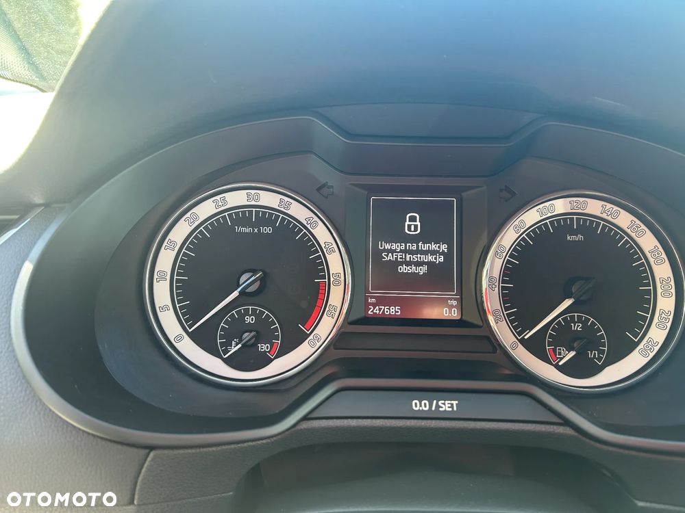 Skoda Octavia 2.0 TDI Style DSG - 2