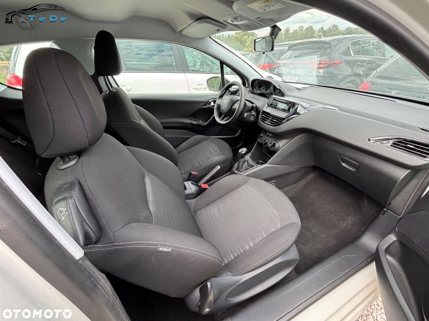 Peugeot 208 - 20