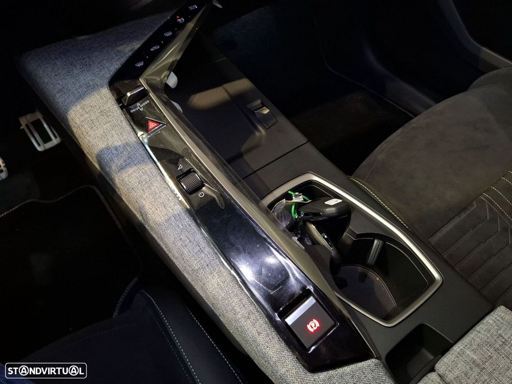 Peugeot 5008 1.6 Plug-in Hybrid GT e-DCS7 - 20