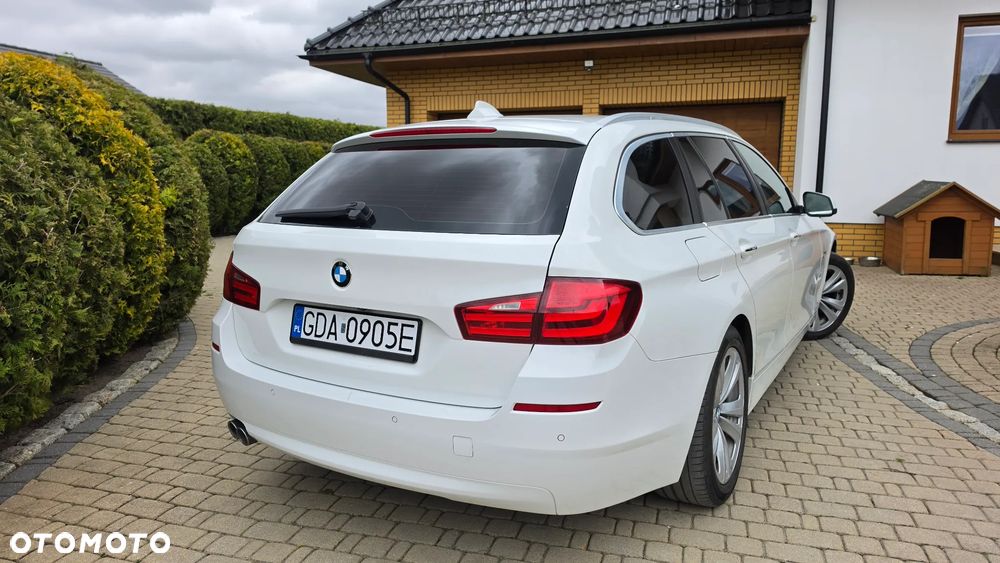 BMW Seria 5 530d xDrive Luxury Line - 16