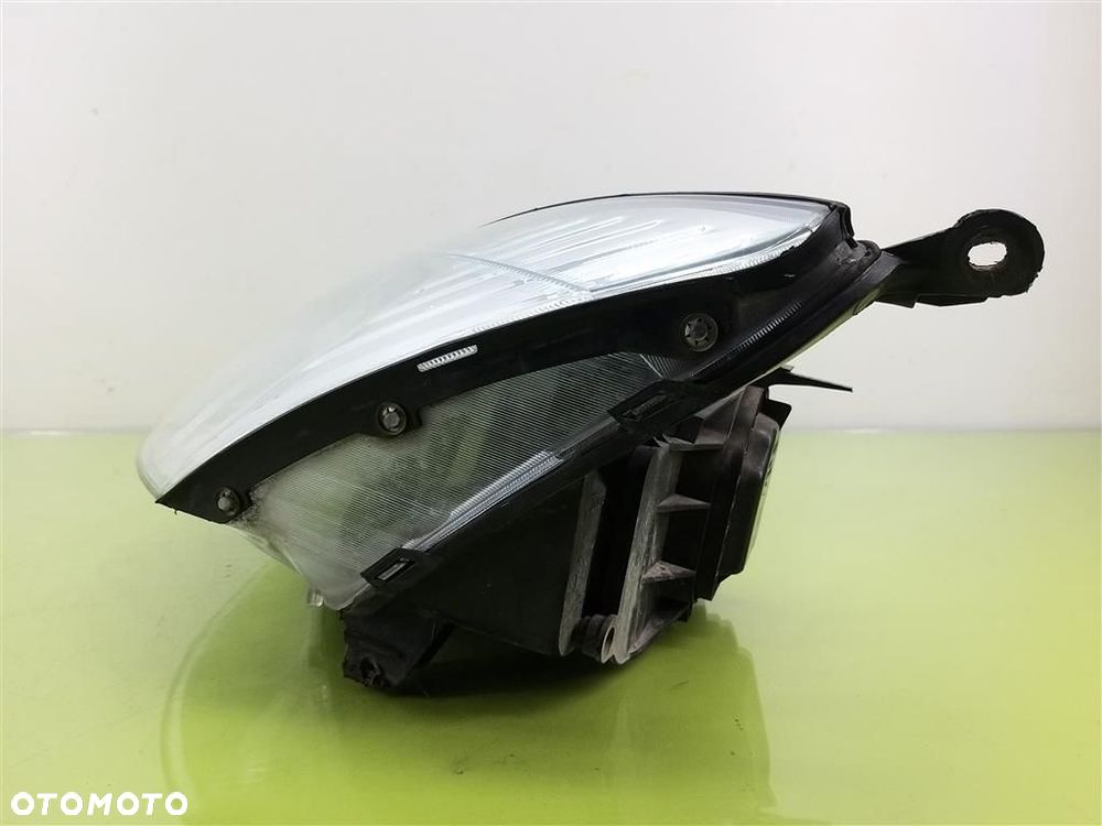 Reflektor lampa przód prawa Ford Focus Mk1 1998-2001 PRZED LIFT EUROPA - 7