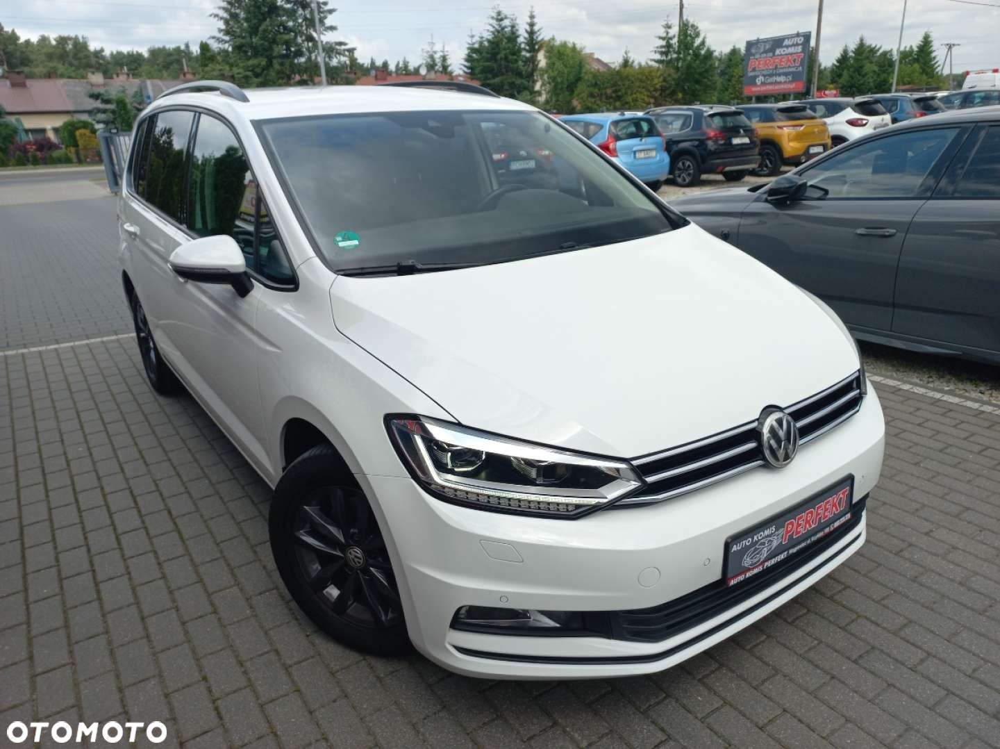 Volkswagen Touran - 4