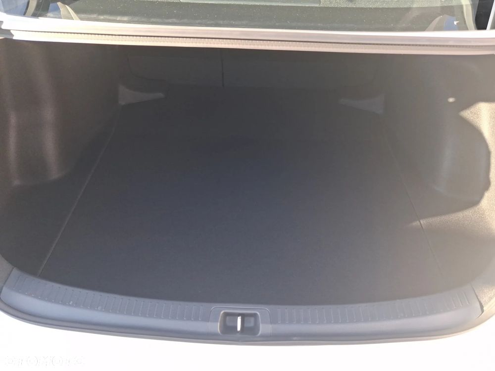 Toyota Corolla 1.5 Comfort - 12