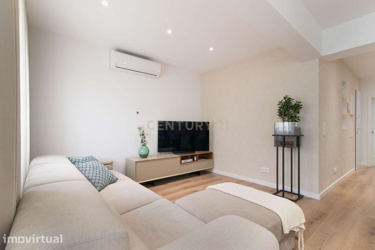 APARTAMENTO T3 DUPLEX | ENTRECAMPOS | LISBOA - Grande imagem: 4/40