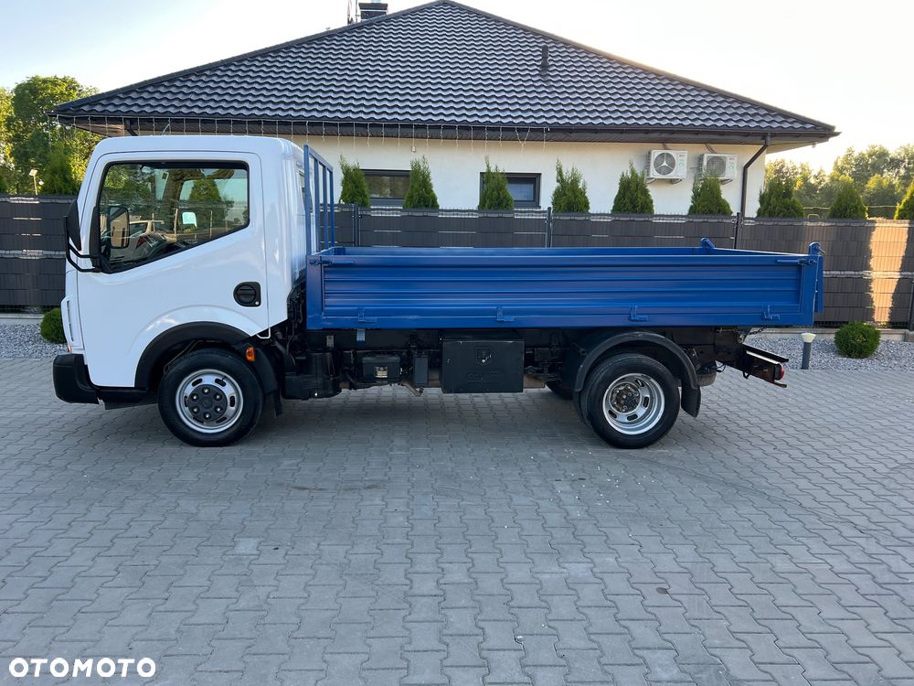 Renault Maxity - 35