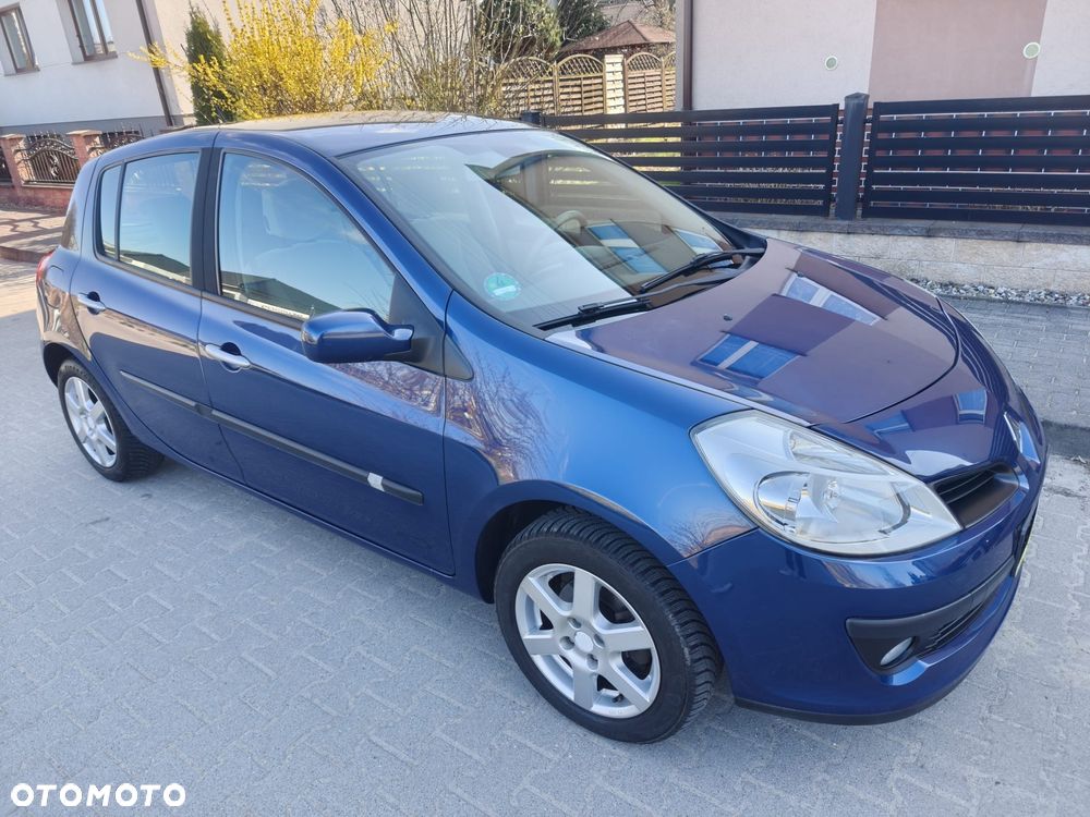 Renault Clio - 11
