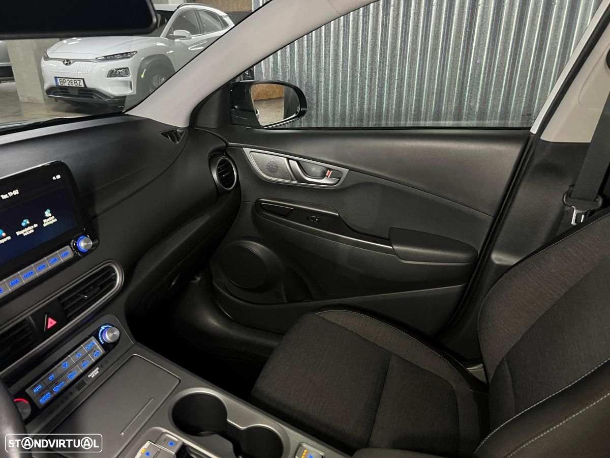 Hyundai Kauai EV 64 kWh Premium - 38