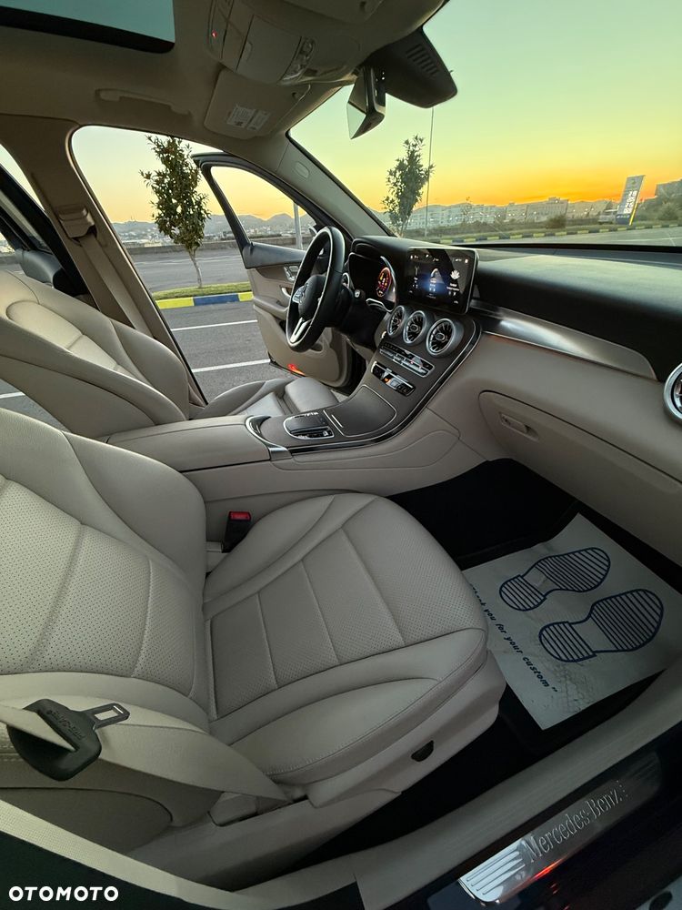 Mercedes-Benz GLC 300 4-Matic - 12