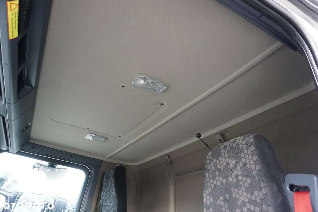 Scania P 320 / EURO 6 / KONTENER + WINDA / 22 PALETY / OŚ SKRĘTNA - 17