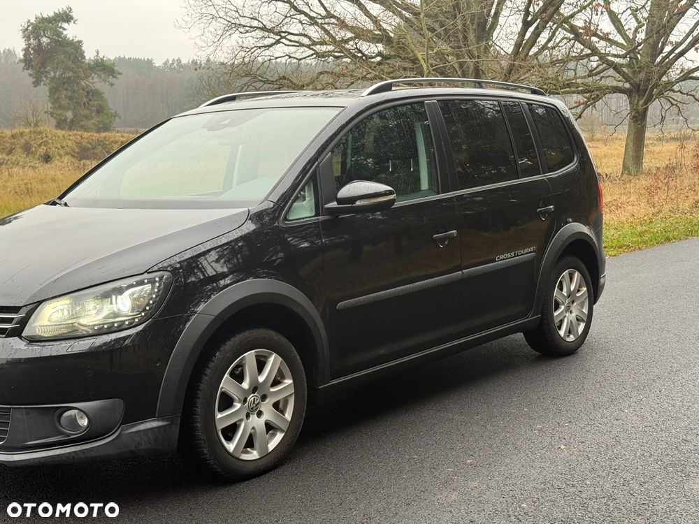Volkswagen Touran 1.6 TDI DPF DSG Highline - 8
