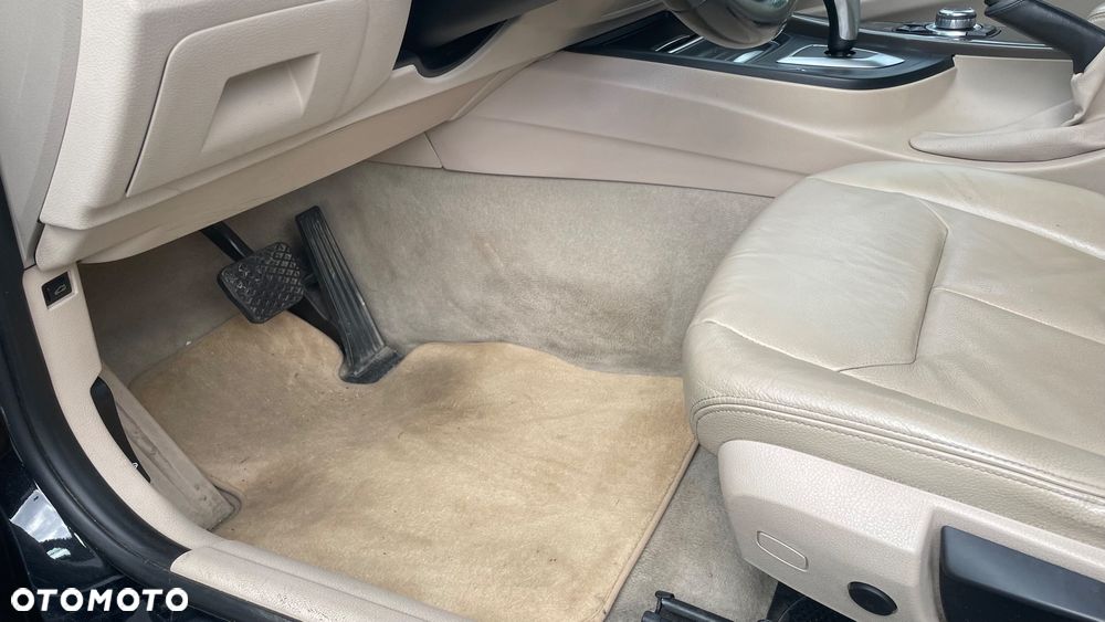 BMW Seria 3 316d - 11
