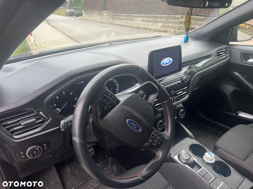 Ford Focus 2.0 EcoBlue STart-Stopp-System ST-LINE - 2