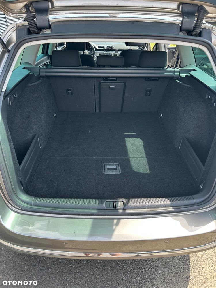 Volkswagen Passat 1.6 TDI BlueMotion Technology Comfortline - 31