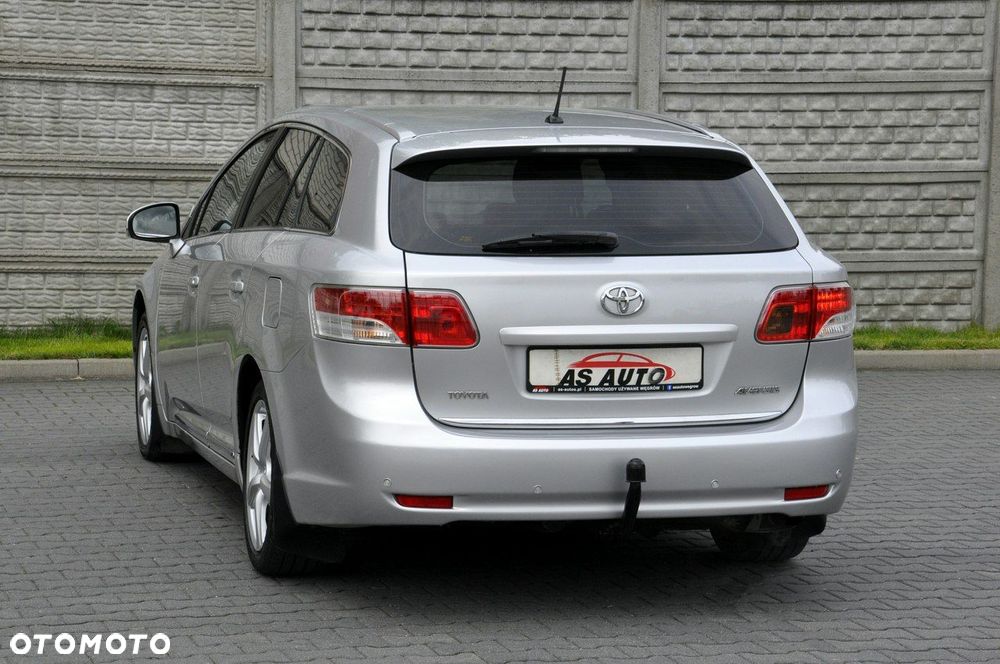 Toyota Avensis Combi 1.6 Sol - 3