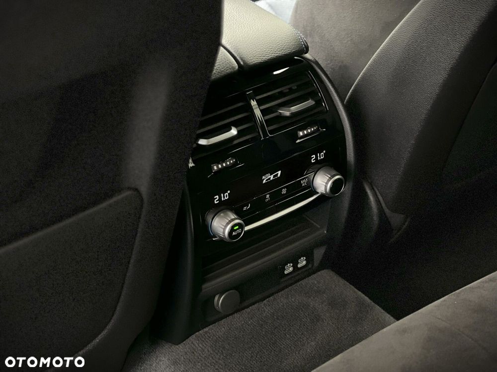 BMW Seria 5 - 34