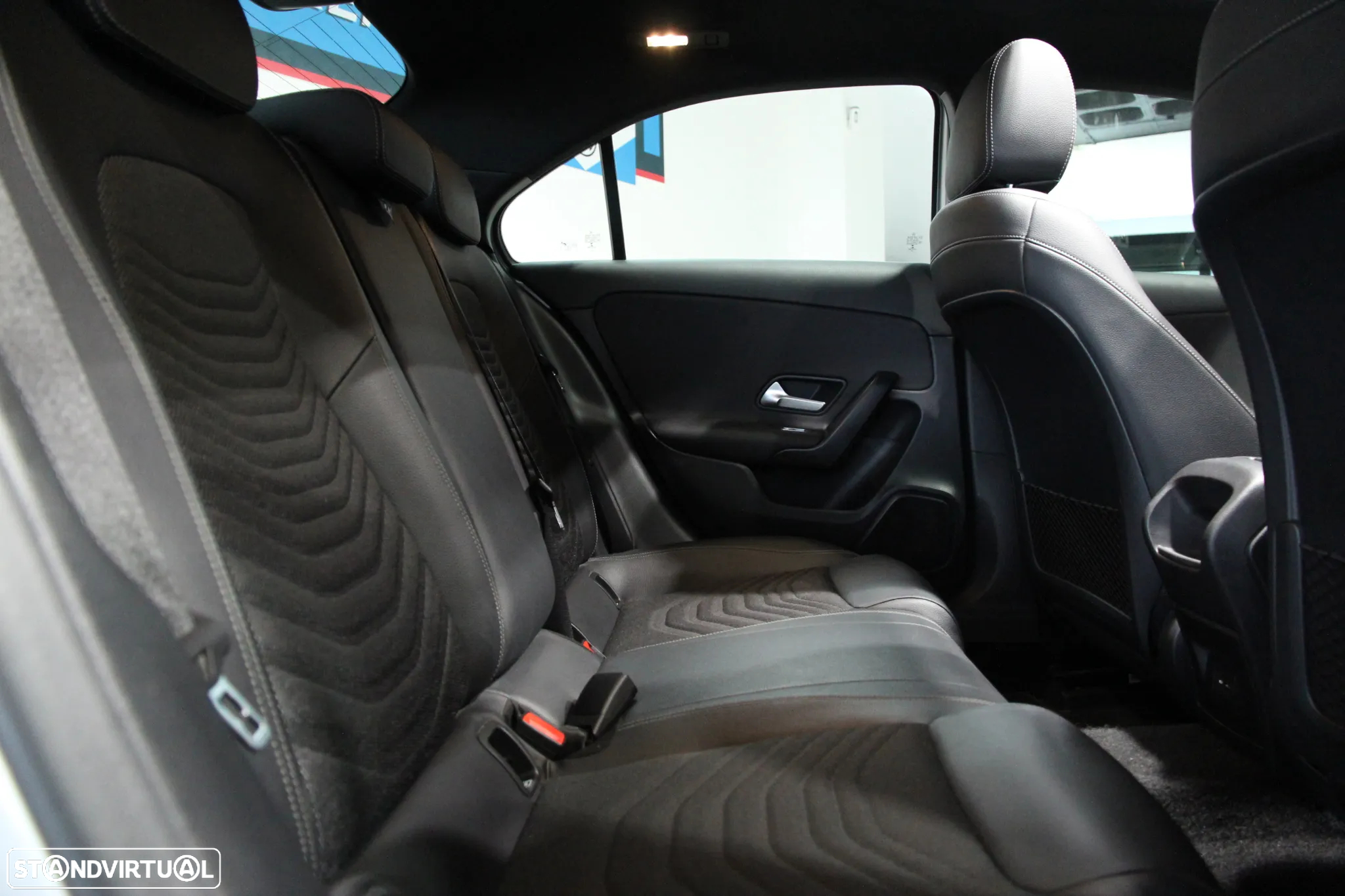 Mercedes-Benz A 250 Limousine e Progressive - 24