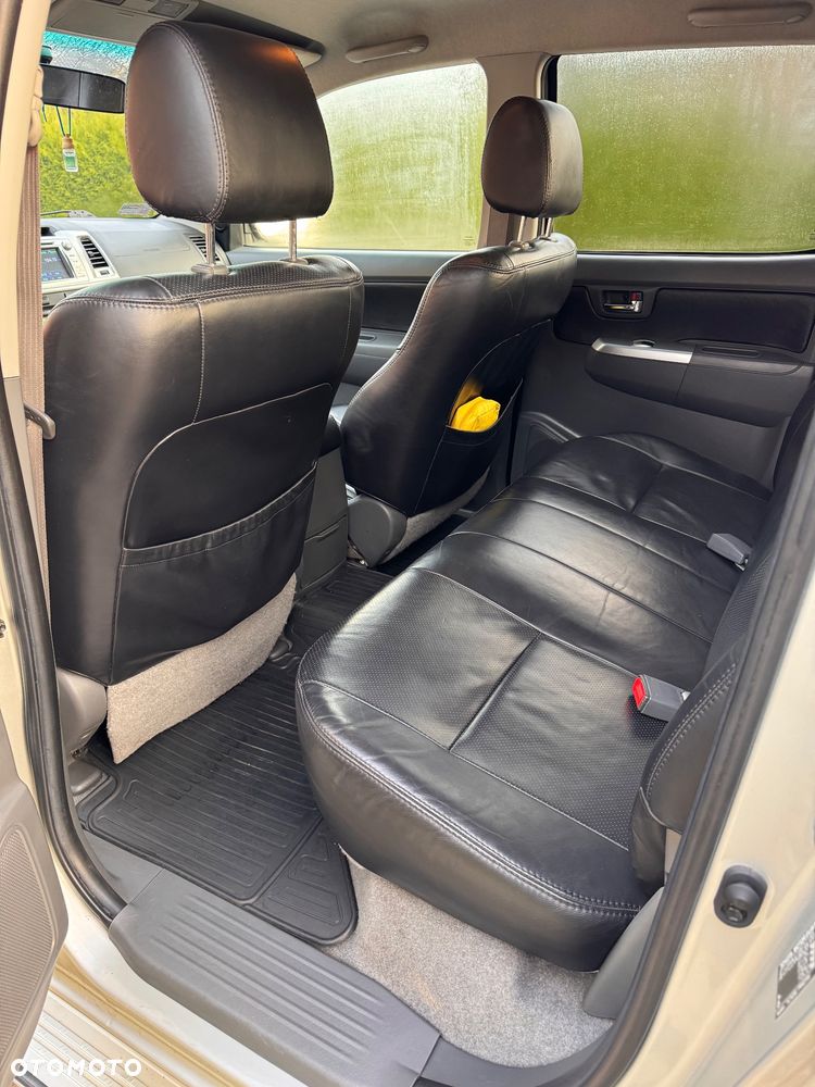 Toyota Hilux 3.0 D-4D Invincible - 7