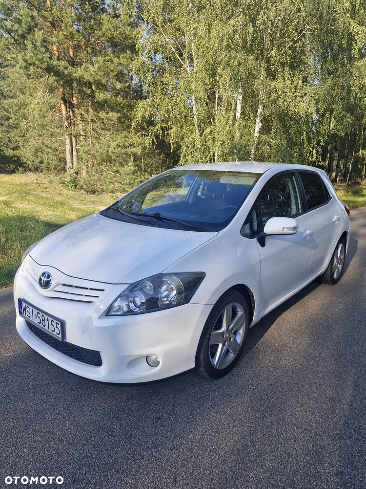 Toyota Auris - 1