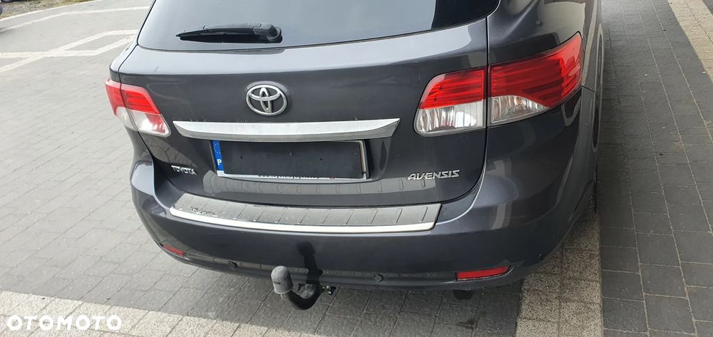 Toyota Avensis - 9