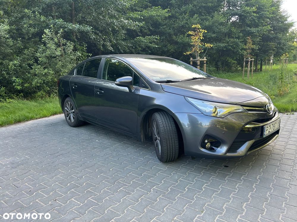 Toyota Avensis 1.8 Premium - 1