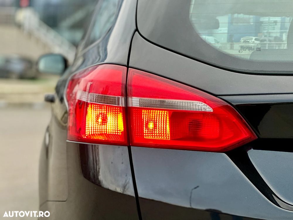 Ford Focus 1.5 EcoBlue Start-Stopp-System TITANIUM - 11