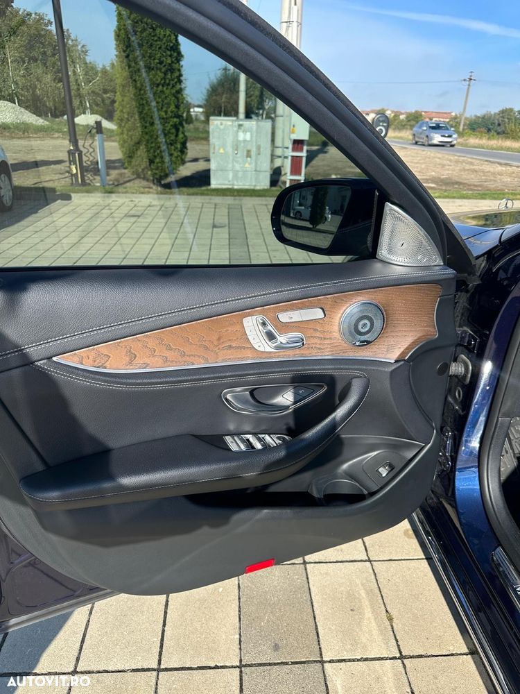 Mercedes-Benz E 220 d T 9G-TRONIC Exclusive - 29