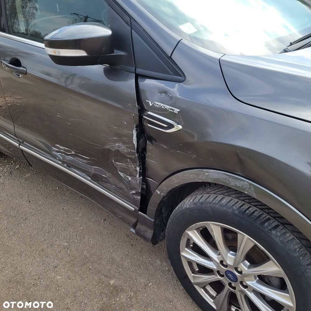 Ford Kuga 1.5 EcoBoost 2x4 Vignale - 10