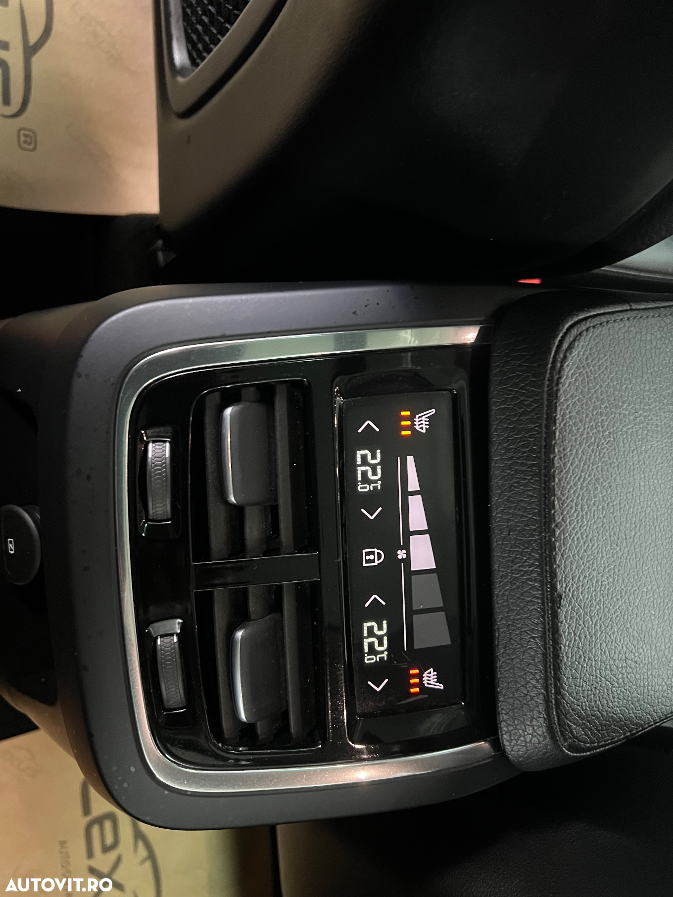 Volvo XC 90 T8 AWD Recharge Geartronic Inscription Edition - 25
