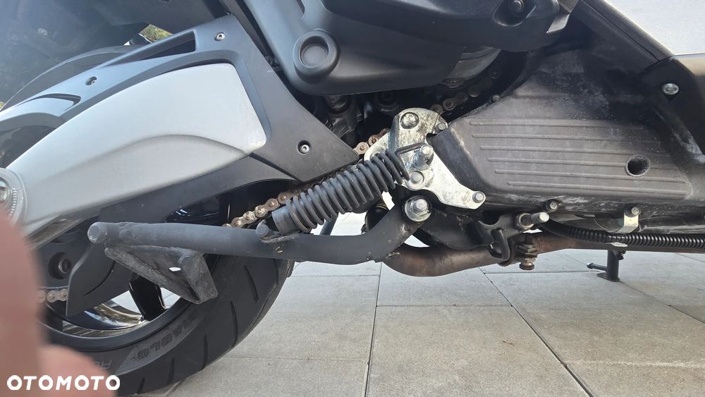 Aprilia SRV 850 - 18