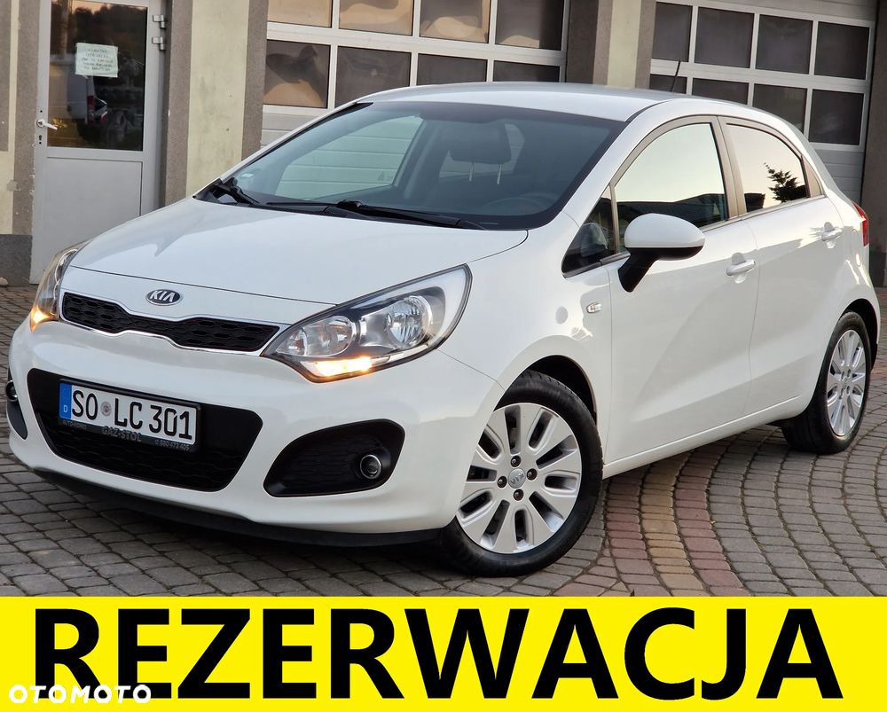 Kia Rio 1.2 Fifa World Cup Edition - 2