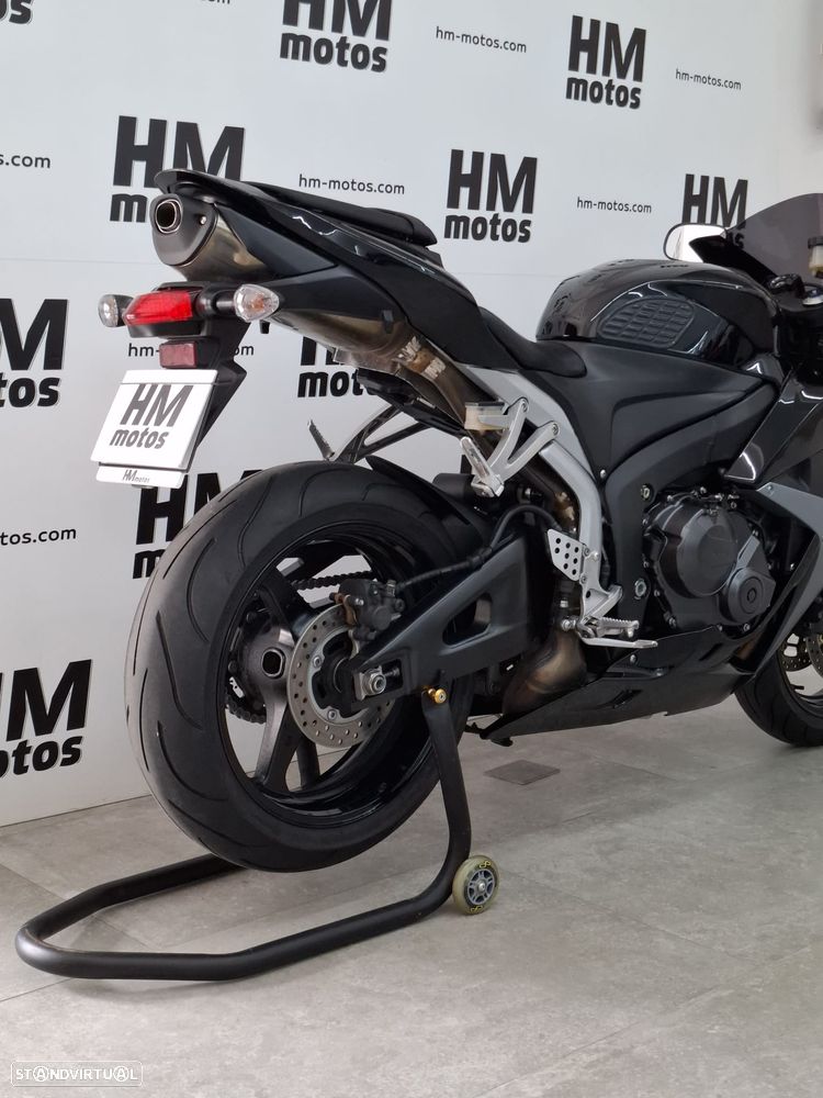 Honda CBR 600RR - 12