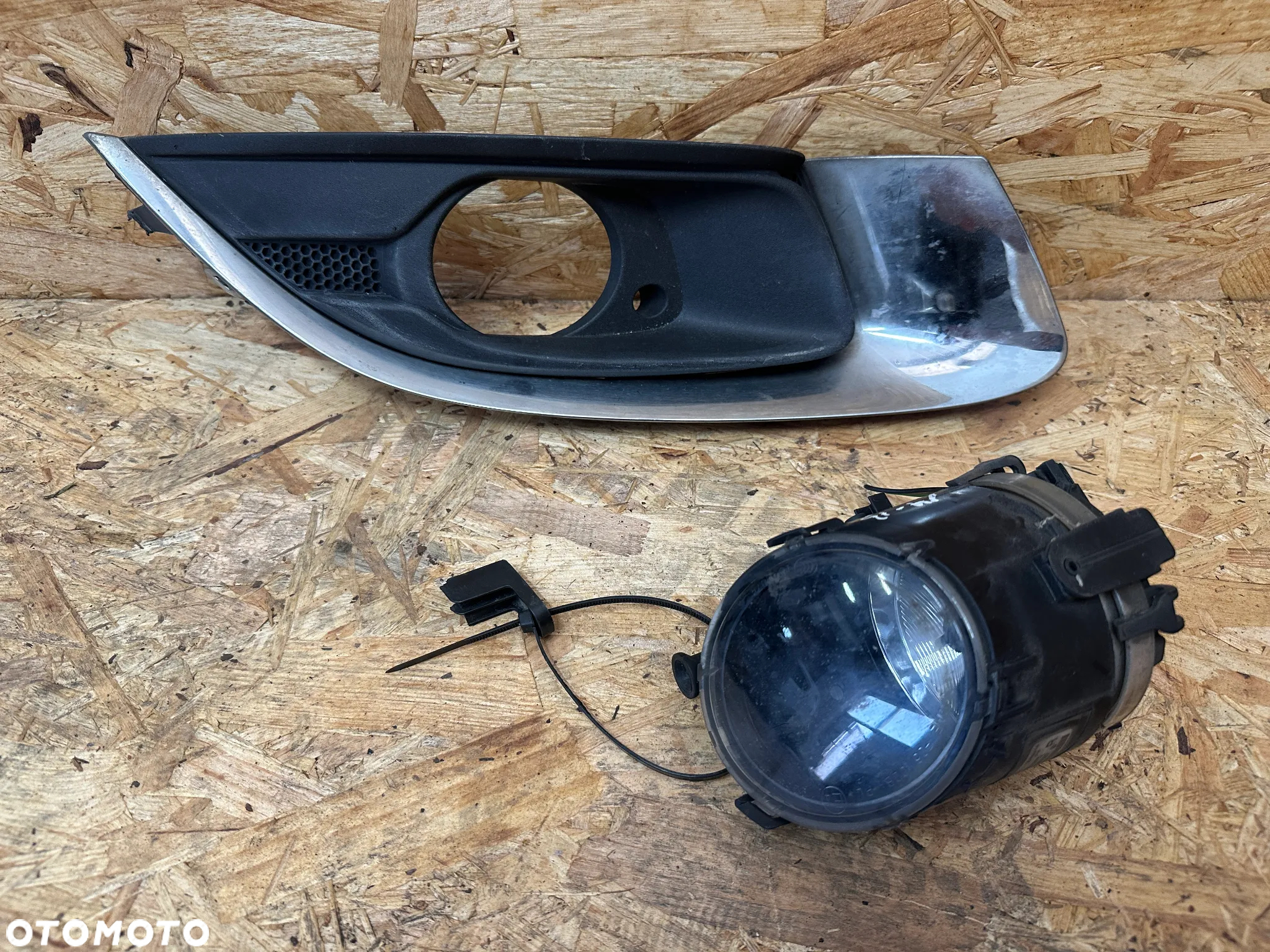 OPEL MERIVA B LIFT HALOGEN KRATKA CHROM PRAWA/LEWA PRZÓD - 2