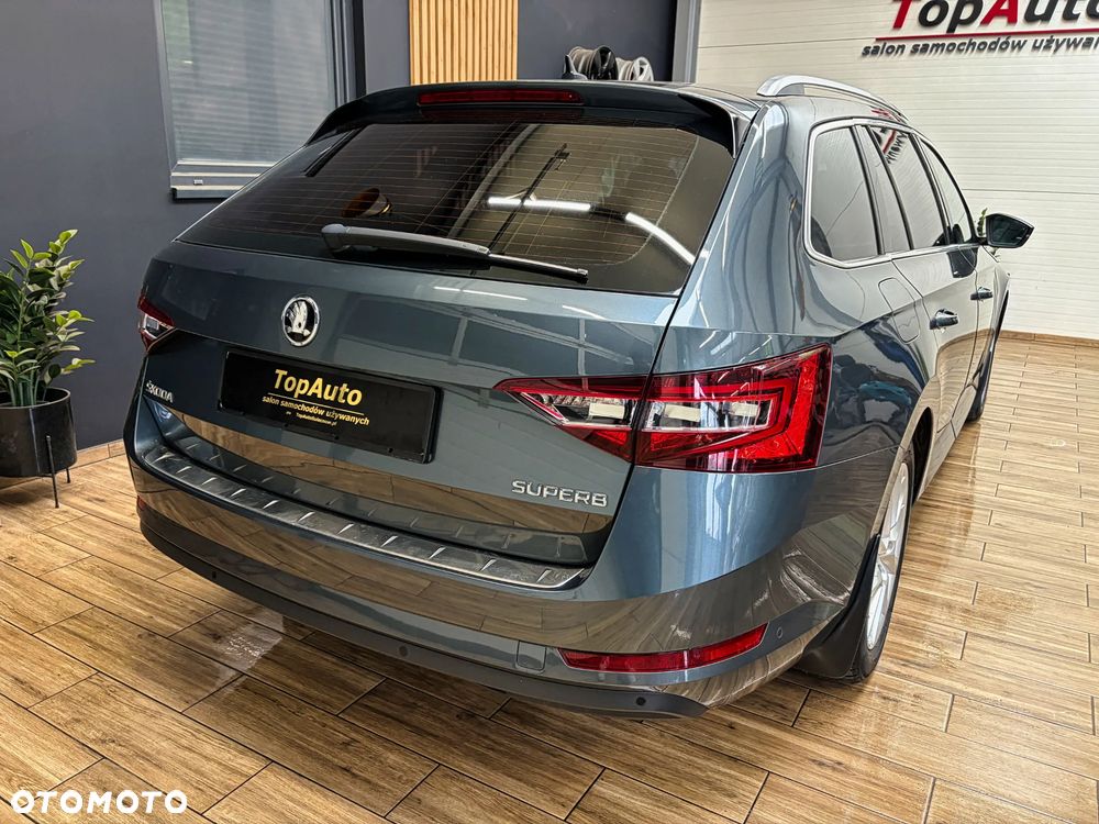 Skoda Superb 2.0 TDI DSG Sportline - 8