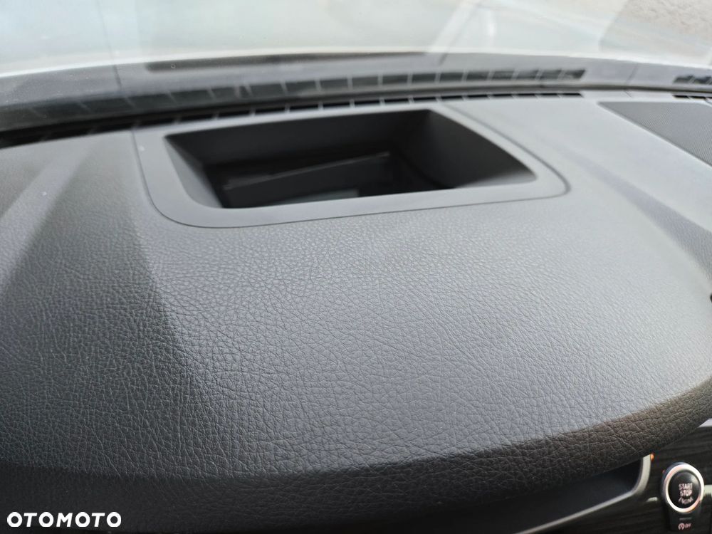 BMW Seria 5 530d xDrive Sport-Aut Luxury Line - 21