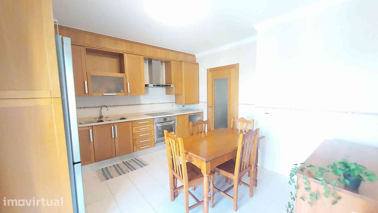 Apartamento T3 - centro de Fátima - Grande imagem: 2/27