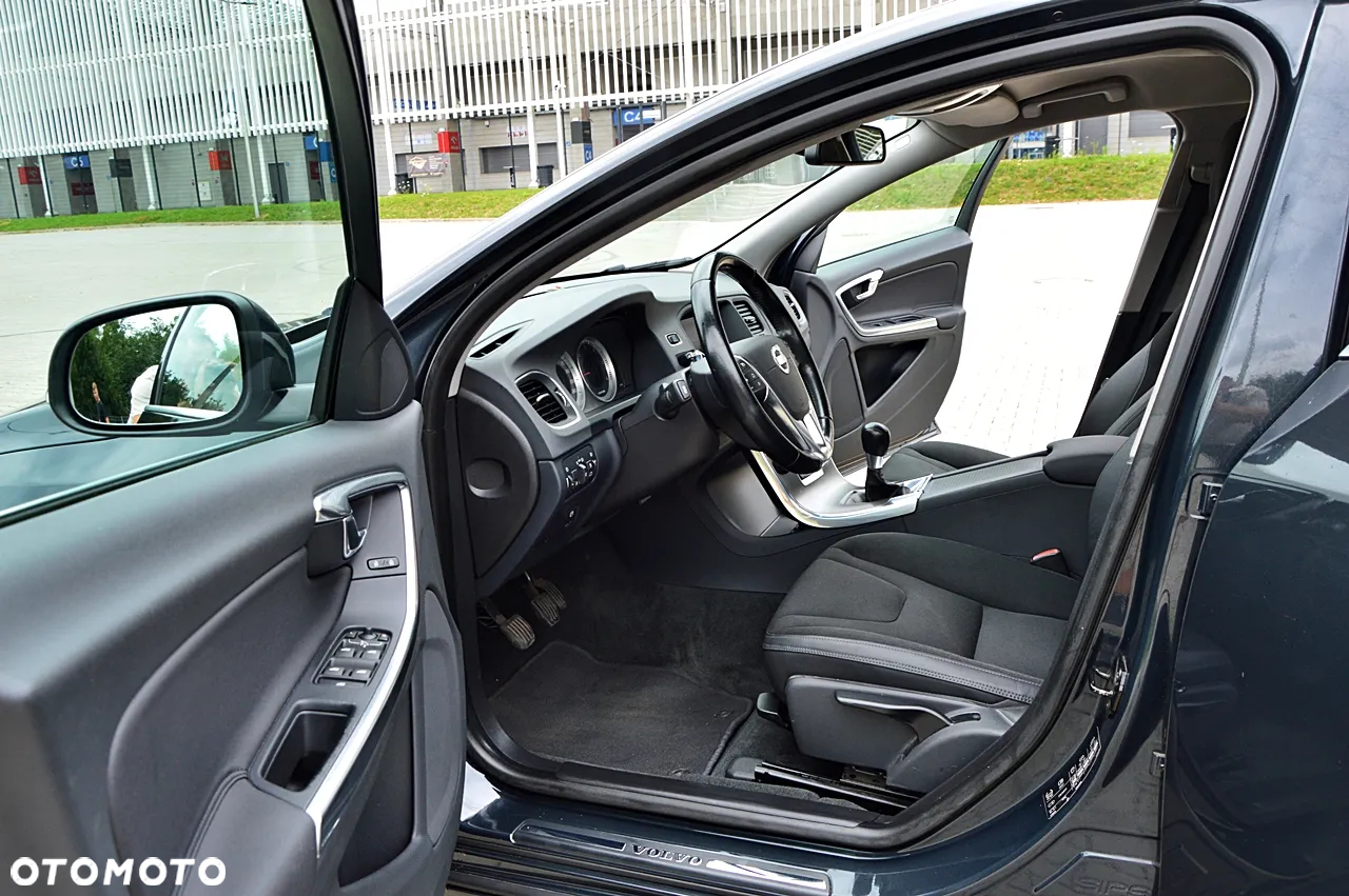 Volvo S60 D3 Momentum - 5