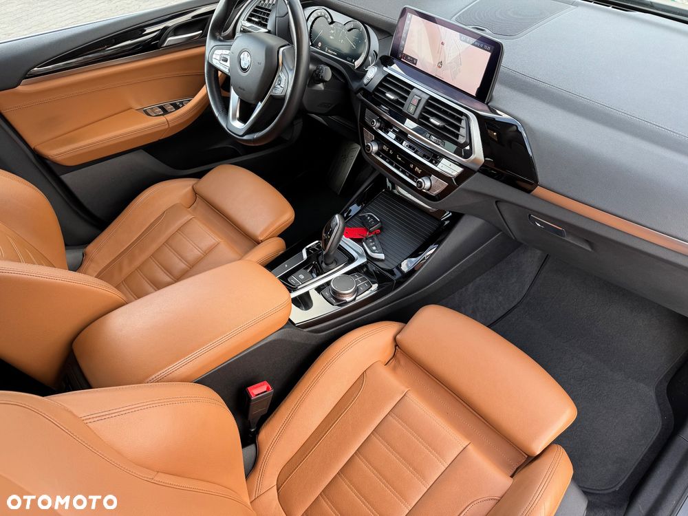 BMW X3 sDrive18d xLine - 16