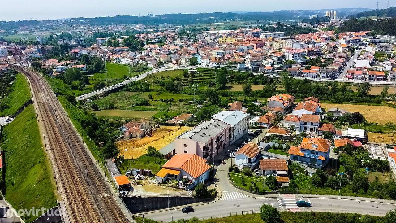 Moradia T2 para venda - Grande imagem: 3/25