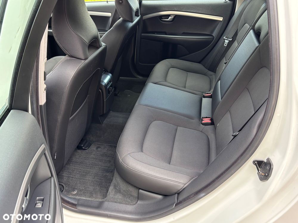 Volvo V70 D3 Kinetic - 32