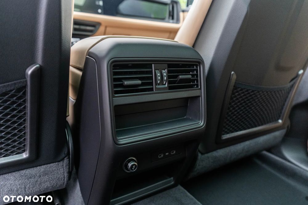 Porsche Cayenne E-Hybrid PHEV Black Edition - 29