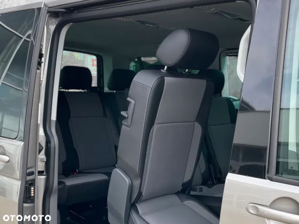 Volkswagen Caravelle - 17