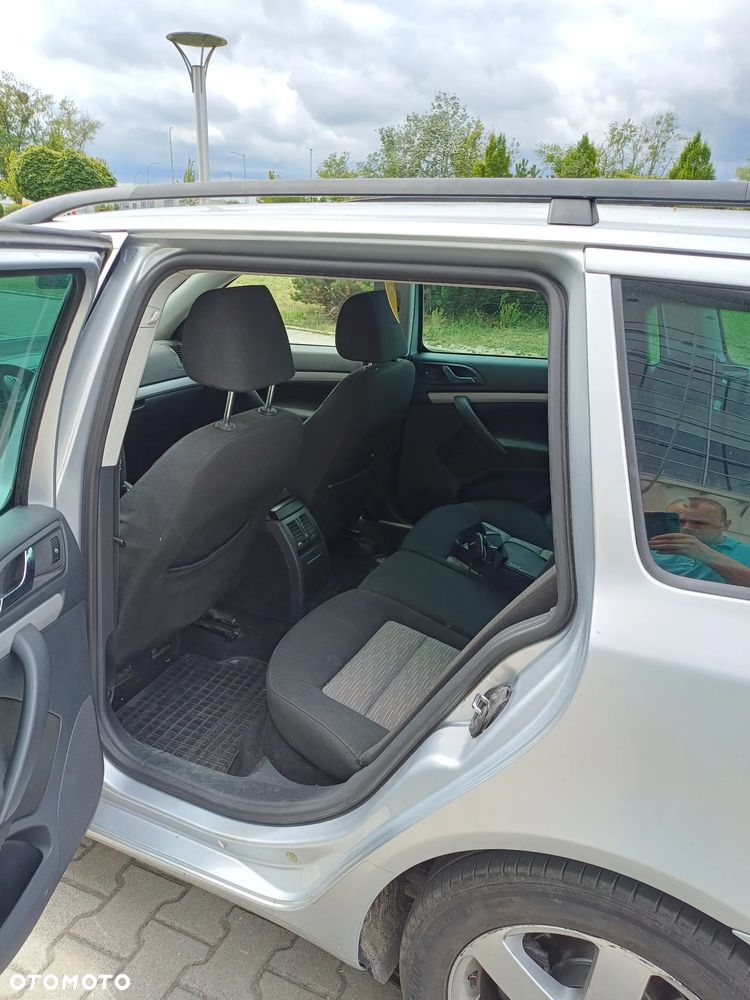 Skoda Octavia 1.8 TSI Family Plus - 6