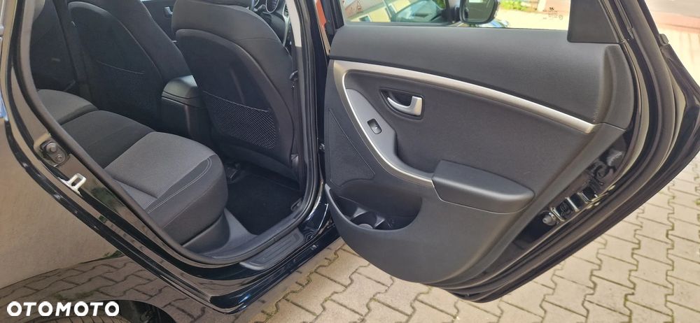 Hyundai i30 1.4 Premium - 24