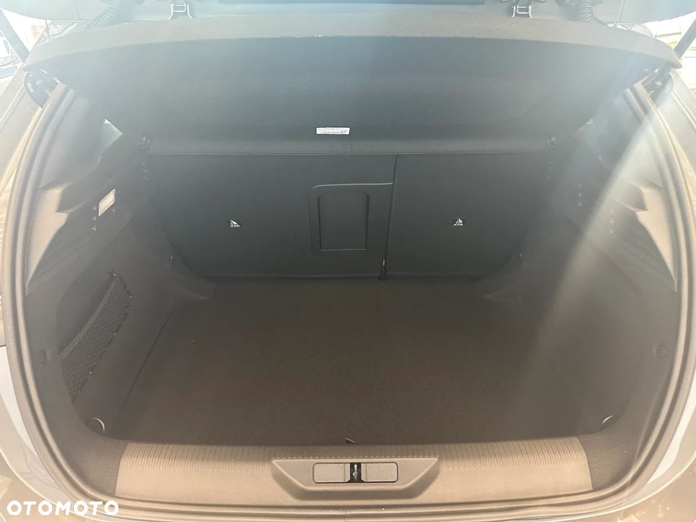 Peugeot 308 1.5 BlueHDi GT Exclusive S&S EAT8 - 21