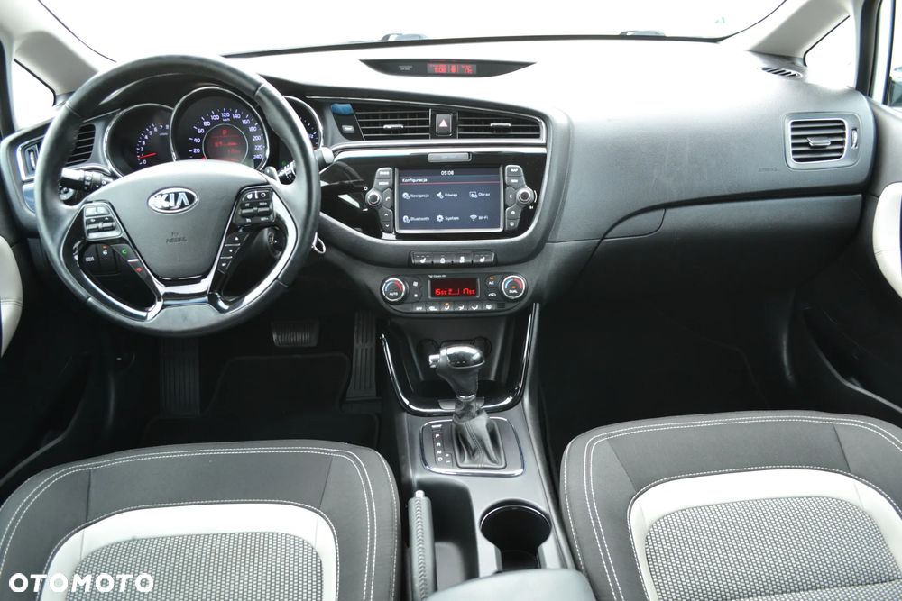 Kia Ceed - 5