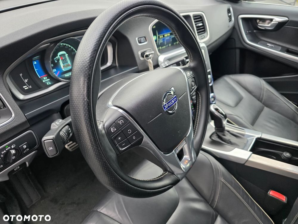 Volvo V60 D4 Geartronic Summum - 20