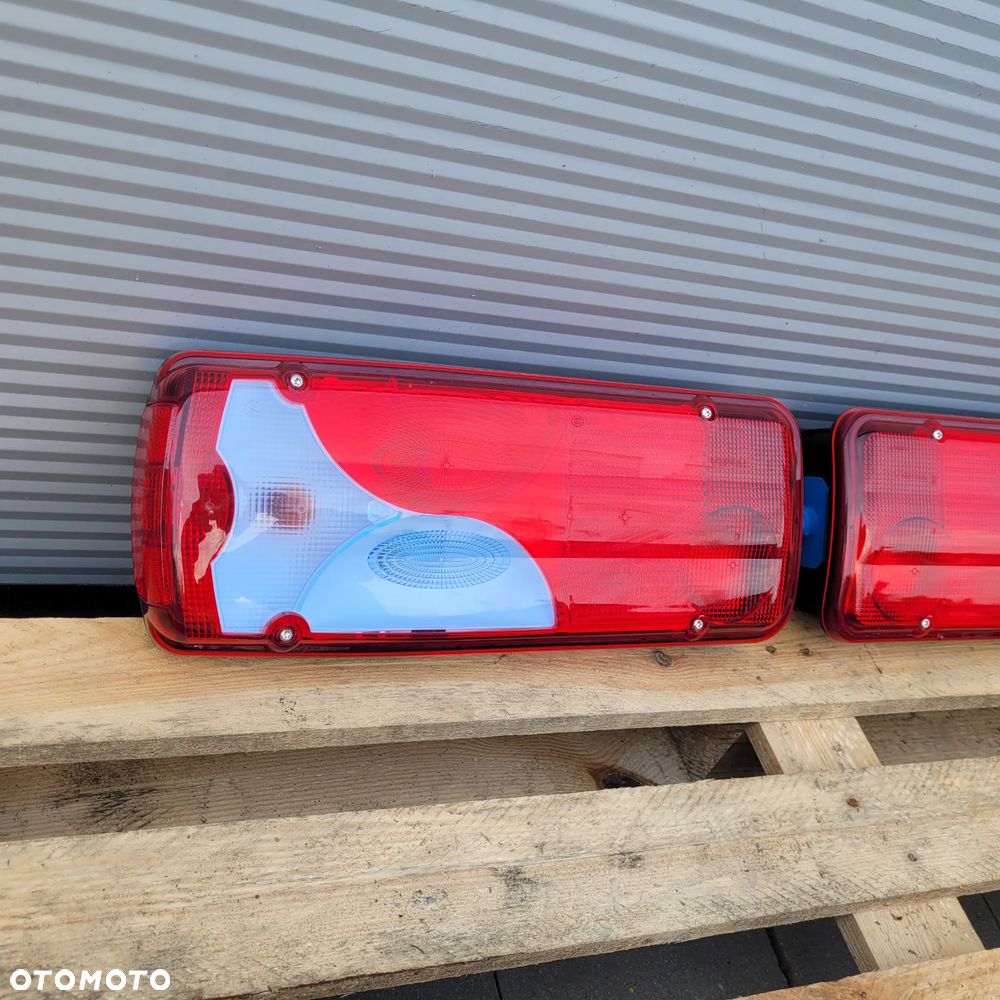LAMPA TYL MAN TGX TGL NOWY ORYGINAŁ RH/LH 81.25225-6550 / 6551 CHWALIM116 - 2